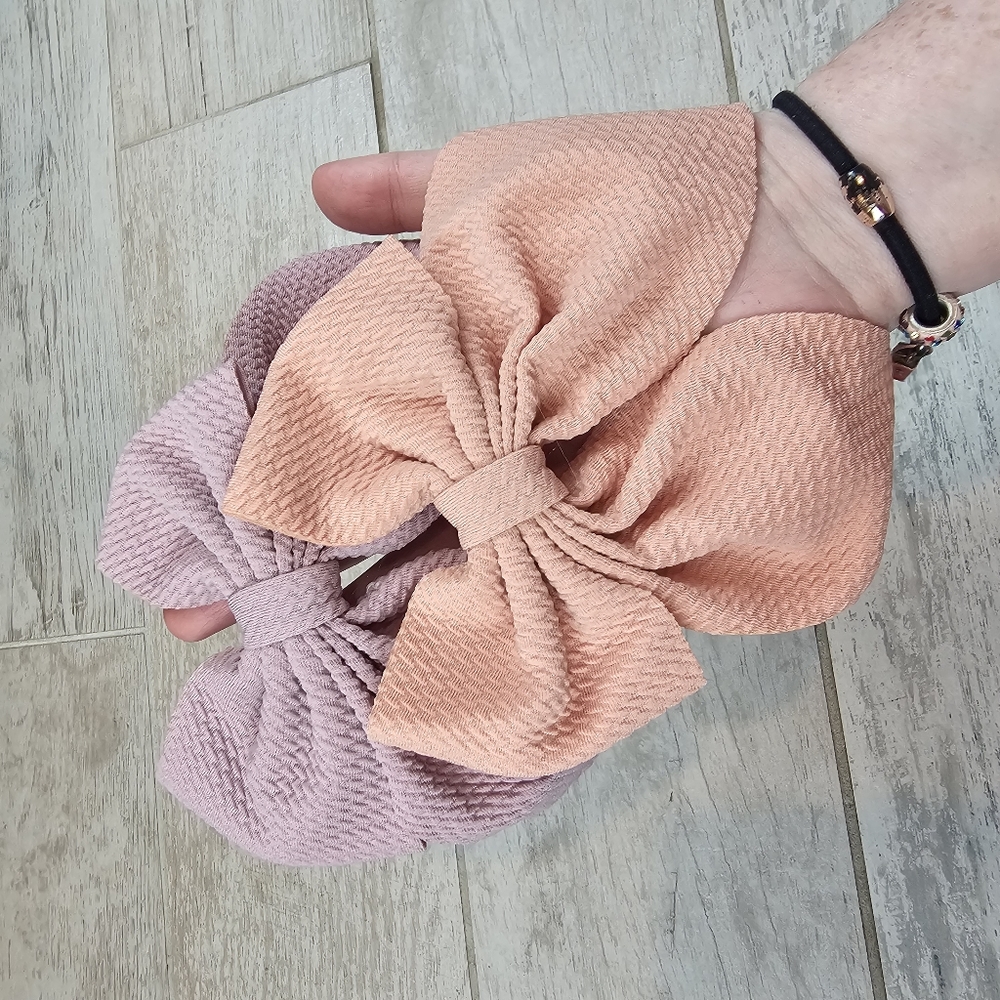 Pastel Texture Bow Accessory Set - Picture 2 of 5